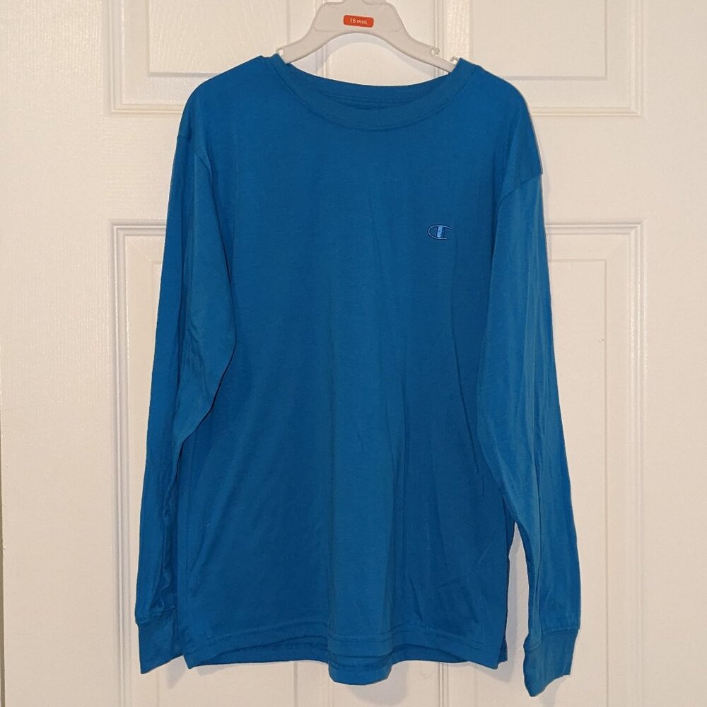 Champion long sleeve tee size medium